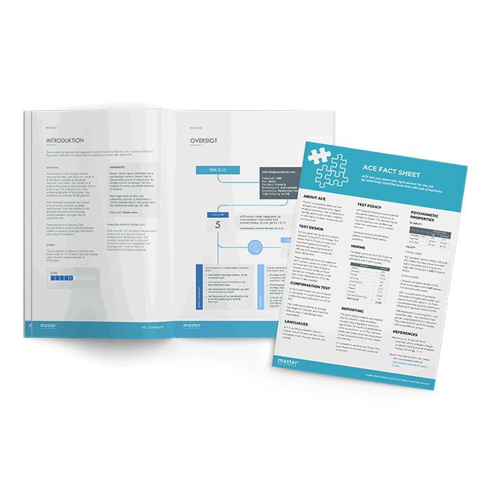 Ein offenes Master Ch Wissenschaftsbuch mit Diagrammen und einem blauen Informationsblatt.